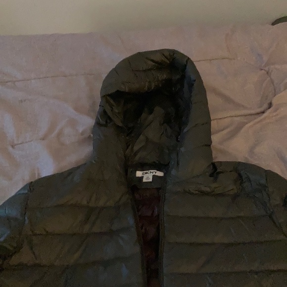 DKNY Lightweight Puffer Coat - Picture 5 of 8